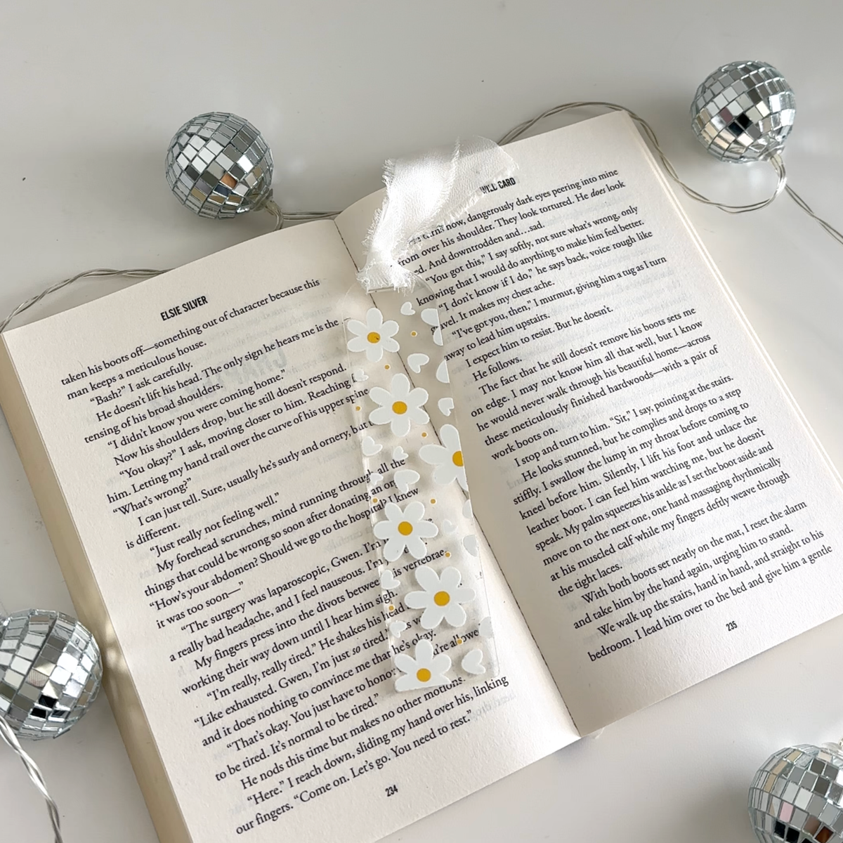 Daisy Heart Acrylic Bookmark